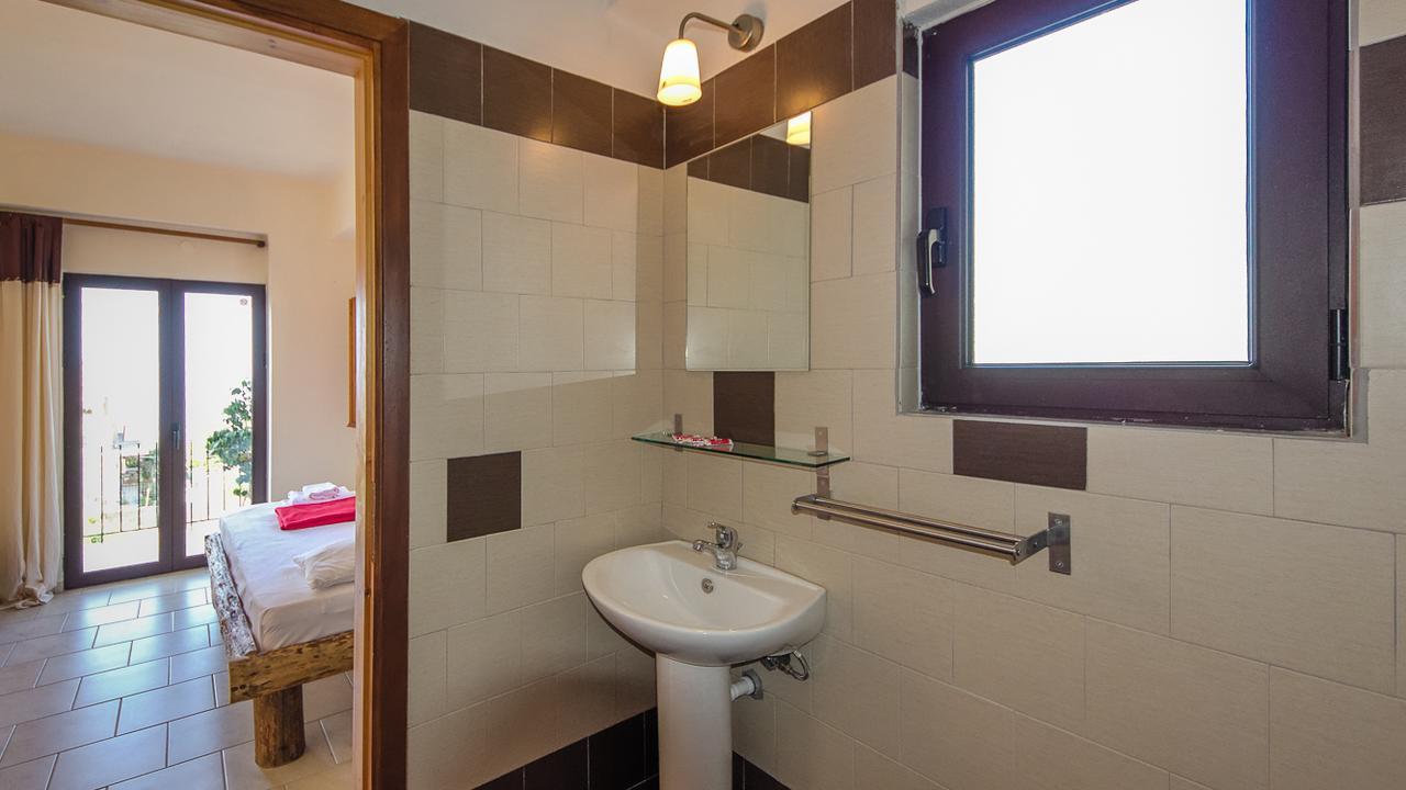 Pachnes Bed And Breakfast Ajia Rumeli Zewnętrze zdjęcie